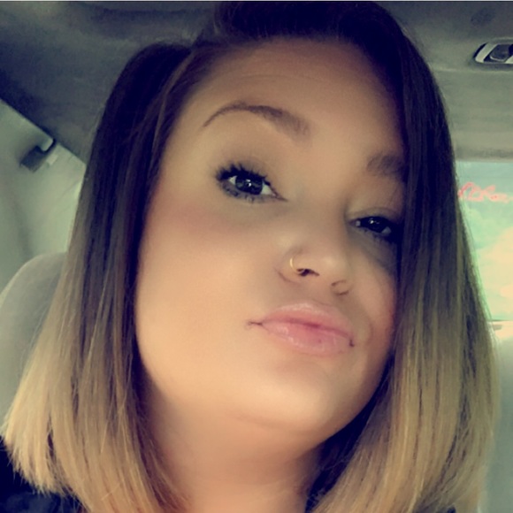 Meet your Posher, Staci - Picture 1 of 1